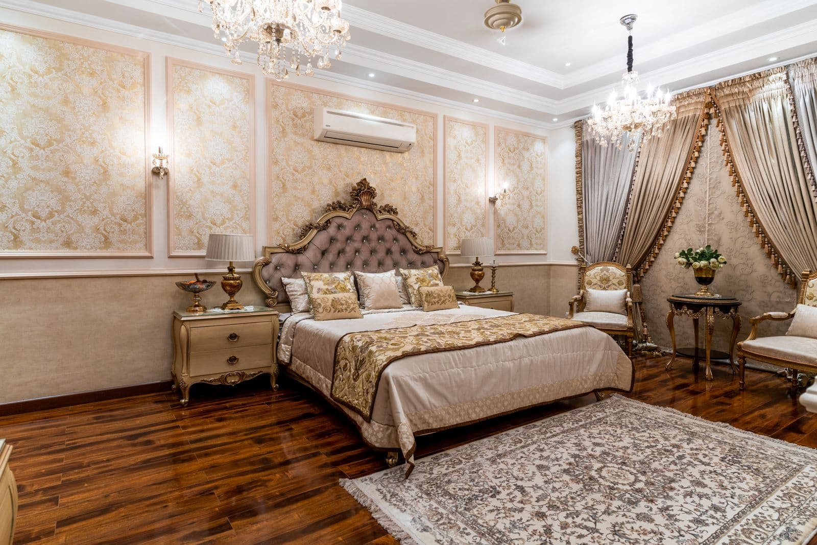 Eingerichtetes Hotelzimmer